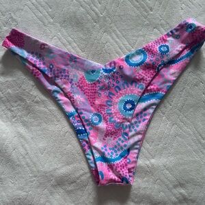 Kulani Kinis Y cheeky bikini bottom